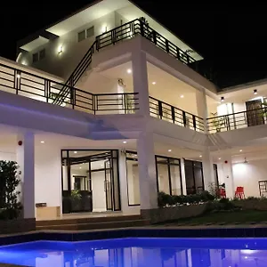 https://be-ing-suites.davao-hotels.com